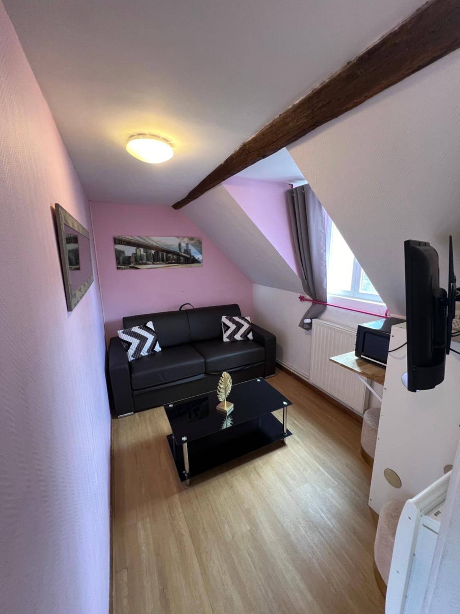 Petit F2 Fonctionnel Plein Centre Et Proche Gare Apartment Бурж Екстериор снимка